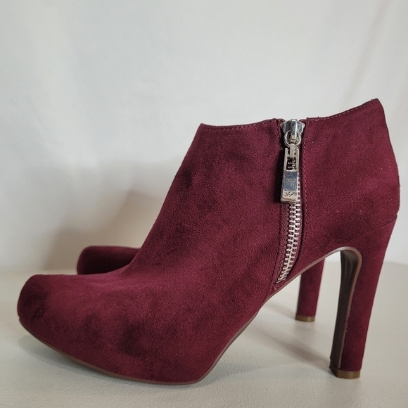 Marc Fisher Faux Suede September2 - Dark Plum Ankle Bootie - Size 6.5 - Picture 4 of 13